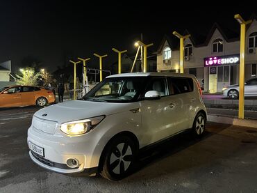 Kia: Kia Soul: 2018 г., 0.8 л, Автомат, Электромобиль, Хэтчбэк — 4