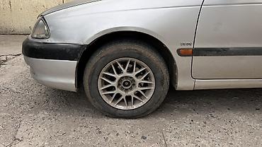 10 5j: Диски с шинами(лысые), комплект из 2 шт. Стояли на тойота авенсис и — 2