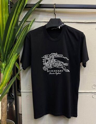 Majice kratkih rukava: S M,L,XL, XXL 2400 — 10