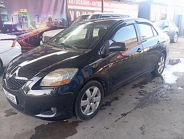 e6 3: Toyota Belta: 2009 г., Автомат, Бензин, Седан — 1