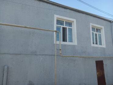 qaracuxur heyet evleri: Qaraçuxur qəs. 3 otaqlı, 110 kv. m, Orta təmir