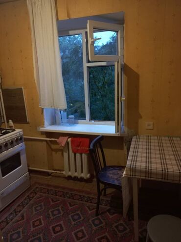 дешевые квартиры в оше: 2 комнаты, 43 м², Хрущевка, 3 этаж, Старый ремонт