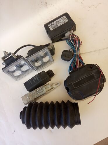 Другие детали электрики авто: Пыльник на рычаг КПП
Лампа-фара 2шт