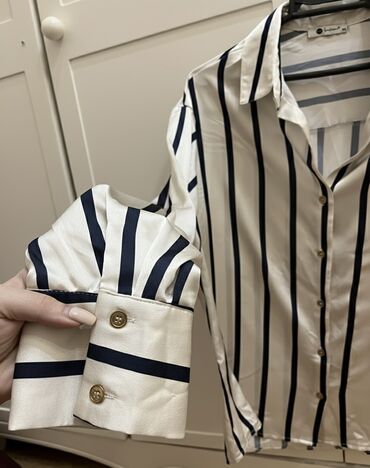 Köynək və bluzalar: Atlas sarockalar her biri ayri ayriliqda 15 azn bir necesini goturene -da lalafo.az — 2 Köynək və bluzalar: Atlas sarockalar her biri ayri ayriliqda 15 azn bir necesini goturene — 2