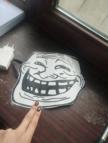 Маска «Trollface» (мем) - Ручная работа: рисунок маркером на плотной at lalafo.kg Маска «Trollface» (мем) - Ручная работа: рисунок маркером на плотной
