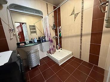 Продажа домов: 5 комнат, 138 м², 1 соток, Бишкек, ул. Матросова Риэлтор — 5