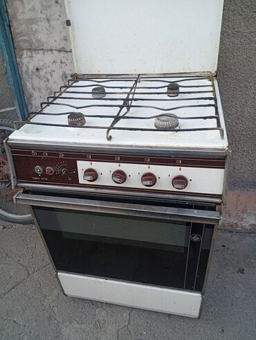 морозилка в аренду: Продаю б/у. газовую плиту