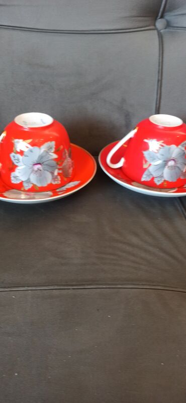 Əntiq qablar: Antik dekor kolleksiyası – 4 ədəd 1) Emallı metal fincan altlıq/şüşə — 28