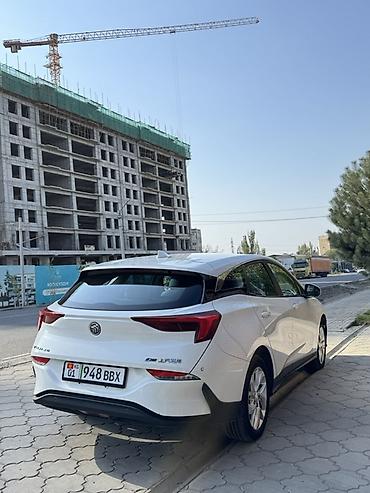 buick gl8: Buick : 2024 г., Вариатор, Электромобиль, Универсал — 4