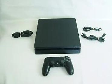 PS4 (Sony Playstation 4): U ponudi je Sony PlayStation 4 Slim. Konzola je odlično očuvana — 14