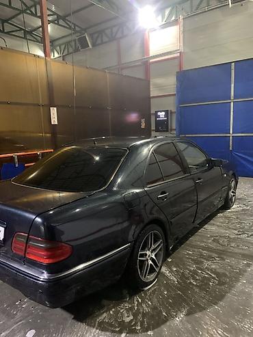 Унаа сатуу: Mercedes-Benz E-Class: 1997 г., 2.8 л, Кол менен иштөөчү, Бензин, Седан — 2