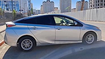 тойота привия: Toyota Prius: 2017 г., 1.8 л, Вариатор, Гибрид, Хэтчбэк — 3