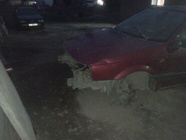 мерс 1: Volkswagen Passat: 1992 г., 1.8 л, Механика, Бензин