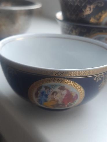 Посуда: Продаю пиалушки и кесушки советские.Общее количество 15 шт.Синие — 8