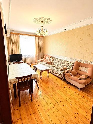 2 ci: İcarəyə verilir 2 otaqlı köhnə tikili 65 m², Neftçilər m. 590 AZN/ay — 4