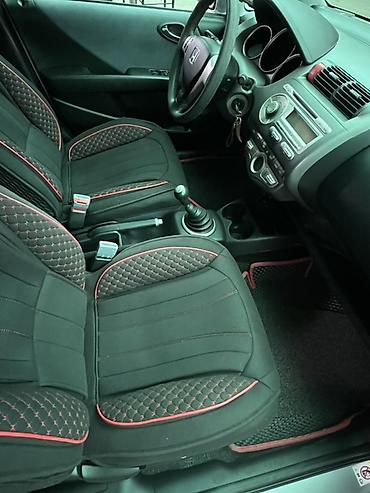 sprinter 315: Honda Jazz: 2004 г., 1.4 л, Механика, Бензин, Хэтчбэк — 8