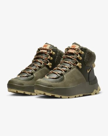 isabel marant cipele: Winter shoes NIKE City Classic Boot Prm Wp br.37,5 cm 23,5 NOVO
FD na lalafo.rs isabel marant cipele: Winter shoes NIKE City Classic Boot Prm Wp br.37,5 cm 23,5 NOVO
FD