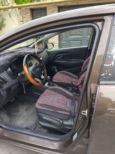 продажа авто в азербайджане: Kia Rio: 1.4 л | 2012 г. Седан