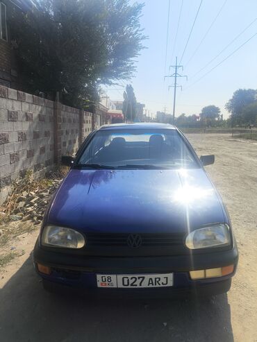 авторынок бишкек гольф 2: Автомобиль Volkswagen Golf, модель третьего поколения, представлен в