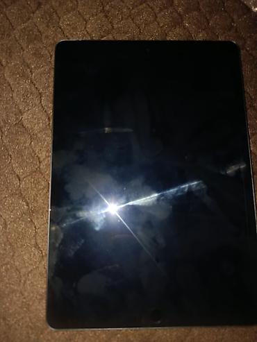 macbook pro 2011: Apple iPad planşet - Model: iPad (Touch ID düyməsi olan klassik — 1