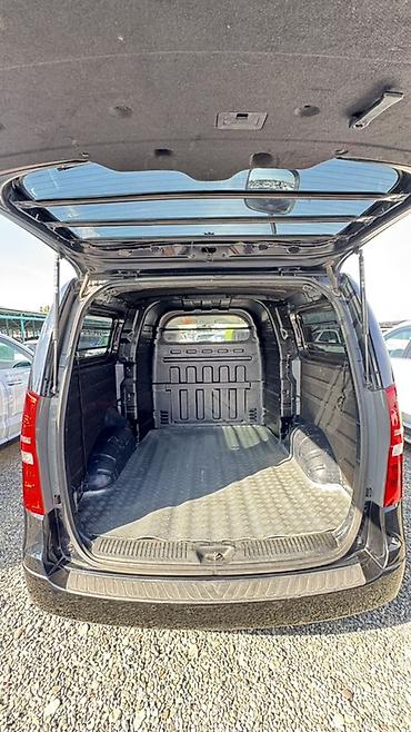 мисубиси спейс стар: Hyundai H-1: 2019 г., 2.5 л, Автомат, Дизель, Пикап — 7