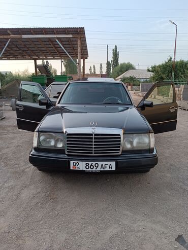 mercedes benz jeep: Mercedes-Benz 220: 1993 г., 2.2 л, Механика, Бензин, Седан