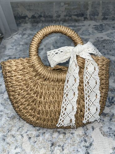 плетенная сумка: Продается плетенная сумочка На пляжи самое то Новая имеется