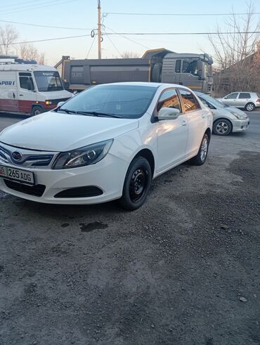 BYD: BYD : 2019 г., 0.1 л, Автомат, Электромобиль, Седан — 2