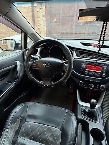 Kia: Kia Ceed: 2014 г., 1.4 л, Механика, Бензин, Универсал — 17