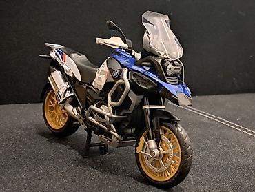 Figurice i makete: Motor BMW R1250 GS 1/12 NOVO! Vrhunski odradjen model BMW-a R1250 — 10