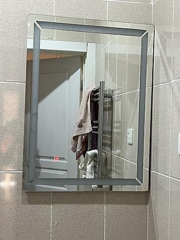 vaz guzguleri: Güzgü Divar üçün, Düzbucaqlı, Hamam üçün, Arxa işıqlı — 1