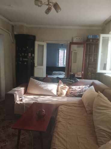 продам дом в новопокровке: Дом, 70 м², 3 комнаты, Риэлтор, Старый ремонт