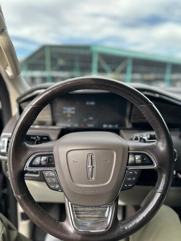Lincoln: Lincoln Navigator: 2019 г., 3.5 л, Типтроник, Бензин, Внедорожник — 10
