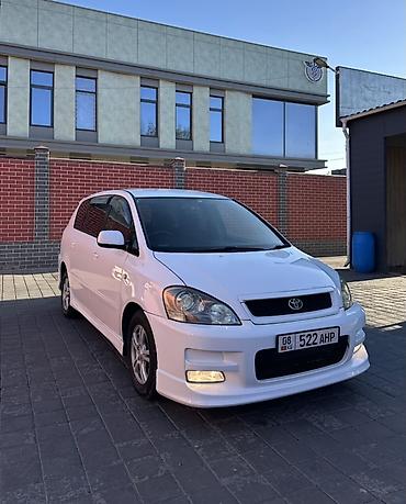 Toyota Ipsum: 2003 г., 2.4 л, Автомат, Бензин, Минивэн