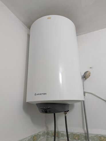 кондиционер мидеа цена бишкек: Аристон сатылат, 80л, 1800W, 8 bar, баары иштейт, Кызыл жанган