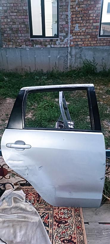 дверь ист: Автодвери для Toyota ист 2003), серебристый цвет. В наличии: - — 3