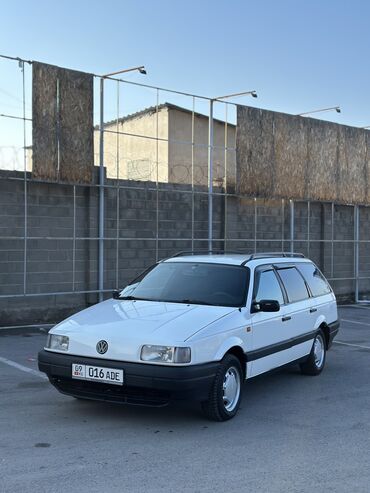 Volkswagen: Volkswagen Passat: 1993 г., 1.8 л, Механика, Бензин, Универсал