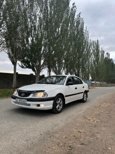 эски машына: Toyota Avensis: 2000 г., 1.6 л, Механика, Бензин, Седан