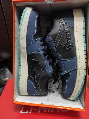 lining бу: Эркектердин кроссовкасы, 42, Air Jordan, Колдонулган, түсү - Кара — 1