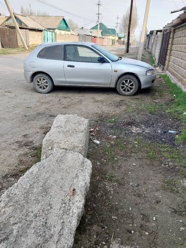 авто без матора: Mitsubishi Colt: 1997 г., 1.6 л, Механика, Бензин, Купе