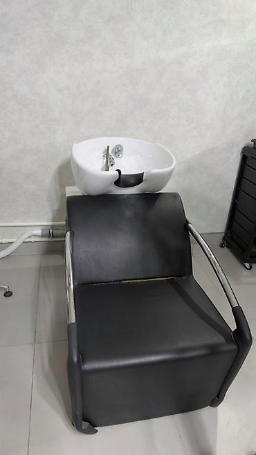 Salon, tibbi mebel: Gözəllik salonu üçün mebel dəsti. Manikür masaları, saç yuma üçün — 10