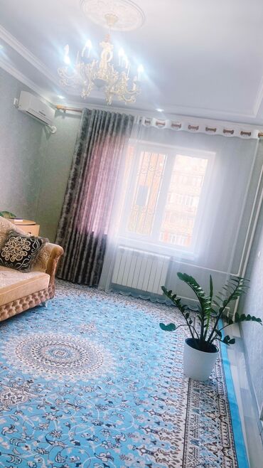 продаю 2х команатную квартиру в 7 мкр: 2 комнаты, 52 м², 106 серия улучшенная, 7 этаж, Евроремонт