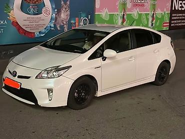 Toyota: Toyota Prius: 2015 г., 1.8 л, Автомат, Гибрид, Хэтчбэк — 2