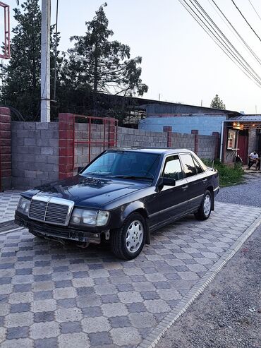 мерс с 320: Mercedes-Benz W124: 1988 г., 2.3 л, Механика, Бензин, Седан