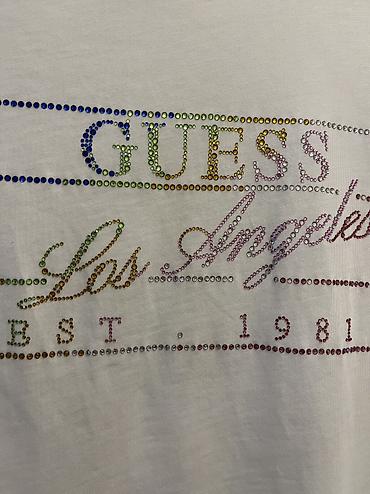 Книги и журналы: Guess tshirt S razmerdir ama serbest razmerdir Amerika razmeri S — 3