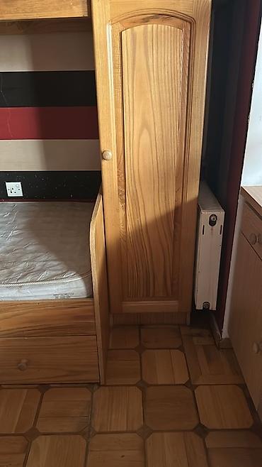 Uşaq mebeli: Uşaq/yeniyetmə otağı üçün komplekt mebel dəsti Tərkib: - Təbii ağac — 6