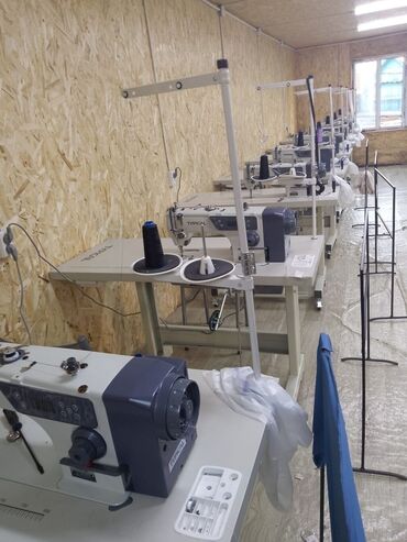сдается швейный цех: Кож-Завод Сдается помещение под швейный цех Площадь: 180м2 Без