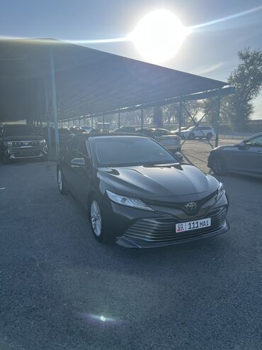 машина в росрочку: Toyota Camry: 2018 г., 2.5 л, Бензин