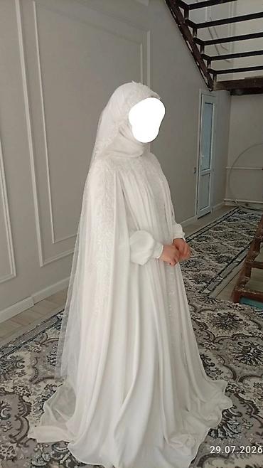 sekis 24: Свадебное платье в скромном и очень женственном стиле. Модель — 2