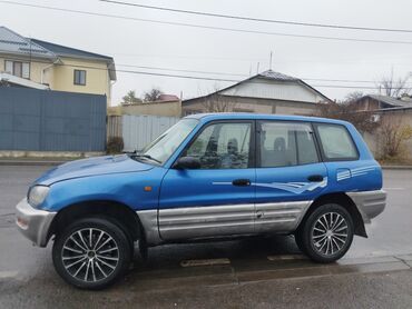 Toyota: Toyota RAV4: 1995 г., 2 л, Автомат, Бензин, Кроссовер